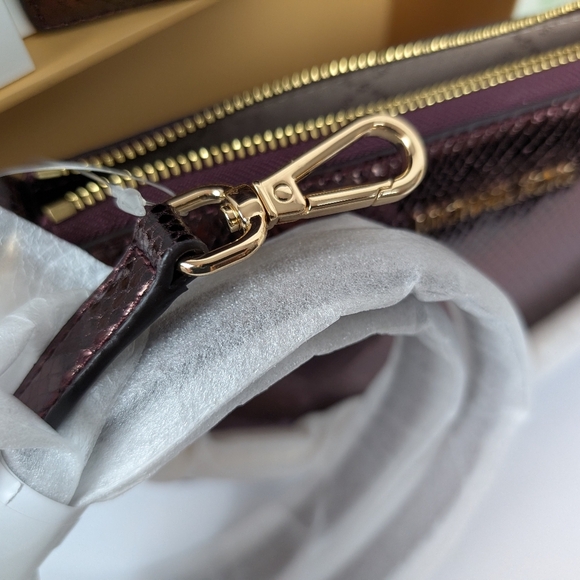 NWT Michael Kors Oxblood Rouge Sombre Crossbody/Tote and Wallet Box Set - Picture 6 of 16